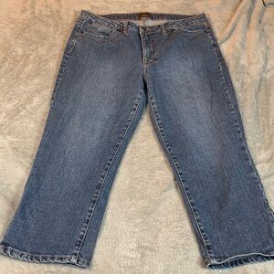 Momento Denim Capris